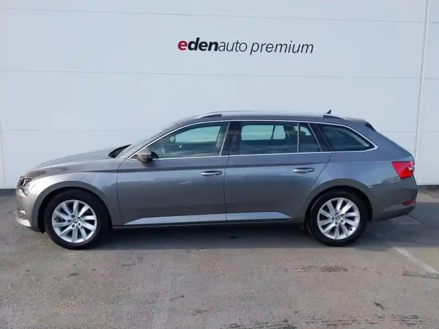 Skoda Superb combi 2.0 tdi 150 scr dsg7 — photo 2