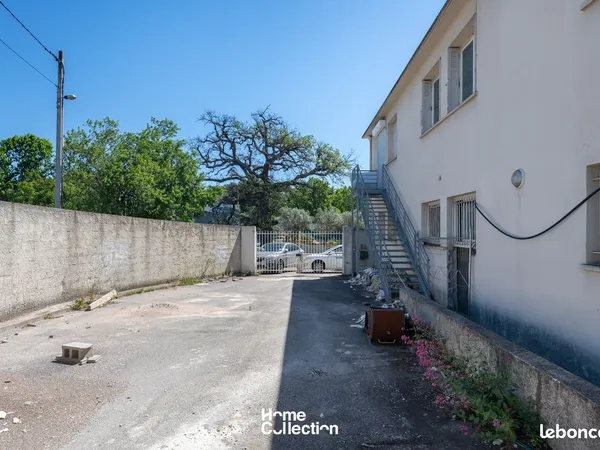 Immeuble 5 pièces 530 m²