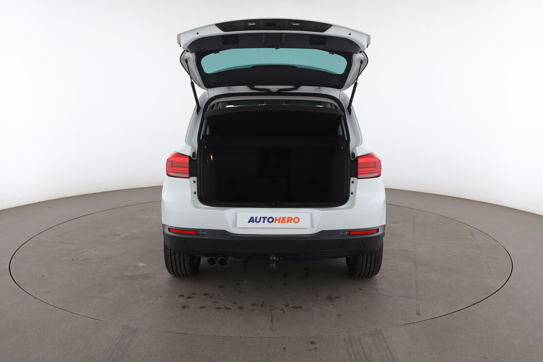 Volkswagen Tiguan 2.0 TDI BlueMotion Tech Lounge — photo 15