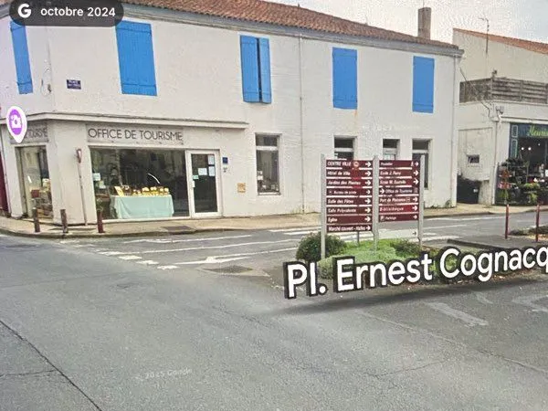 Local commercial& bureau