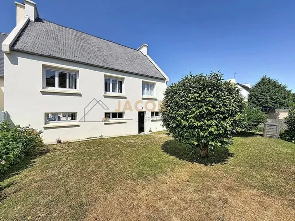 À VENDRE - MAISON AVEC FORT POTENTIEL - BREST