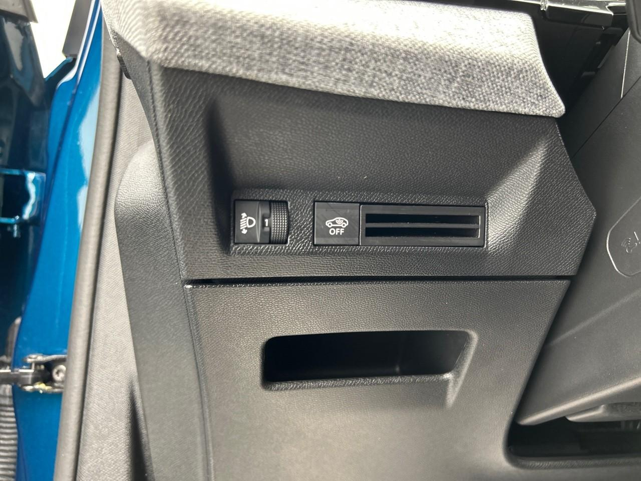 Peugeot 3008 hybrid 145 e-dcs6 allure — photo 22