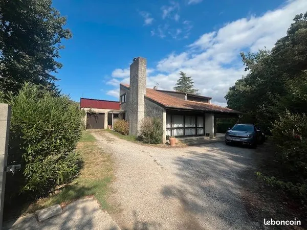 Maison 7 pièces 245m²