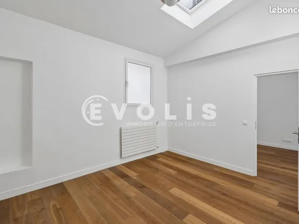 Bureaux 308 m²