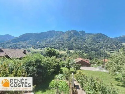 Maison 5 pièces 304 m²