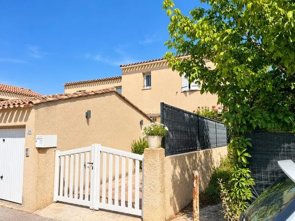LUYNES - Maison 4 pièces de 81 m² avec jardin et garage