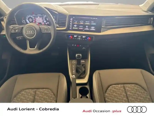 Audi A1 sportback 25 tfsi 95ch design s tronic 7 — photo 6