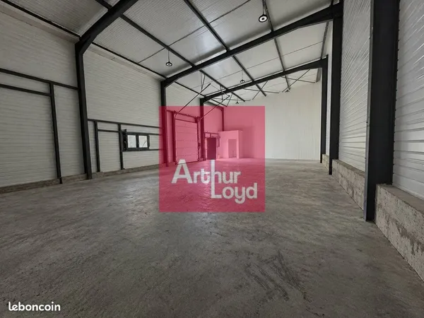 ENTREPOT - LOGISTIQUE 200 m² AUBIÈRE