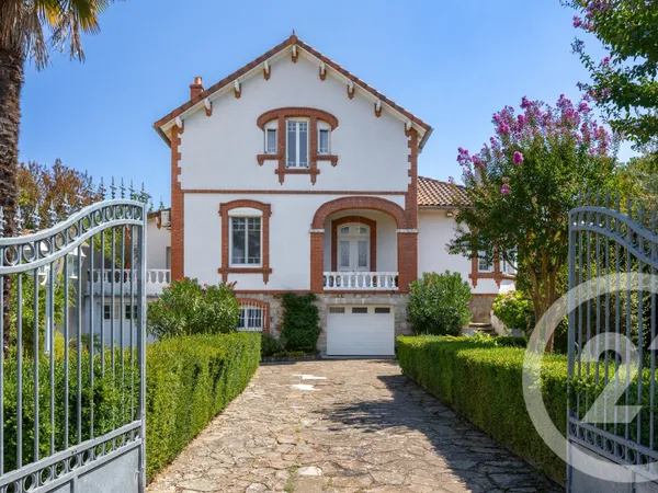 Maison 8 pièces 200 m²