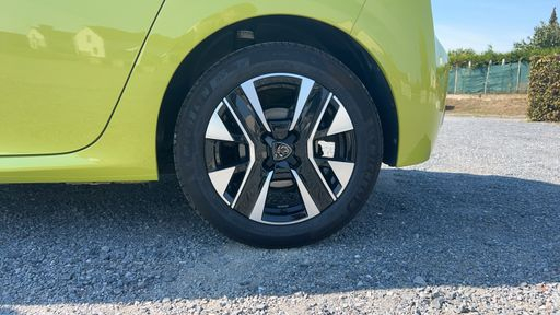 Peugeot 208 1.2 100  Hybrid DCT6 - Allure – 2024 – 10022 km – Hybride essence – Boîte Automatique — photo 8