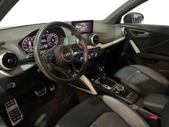 Audi Q2 35 tfsi 150 s tronic 7 s line plus — photo 9