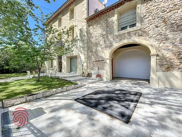 Maison 14 pièces 329 m²