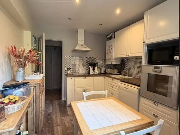 Appartement 4 pièces de 92 m² avec Jardin privatif de 150 m² et 2 Parkings - Centre-ville Noisy-le-G
