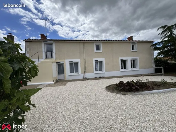 Maison 9 pièces 222 m²
