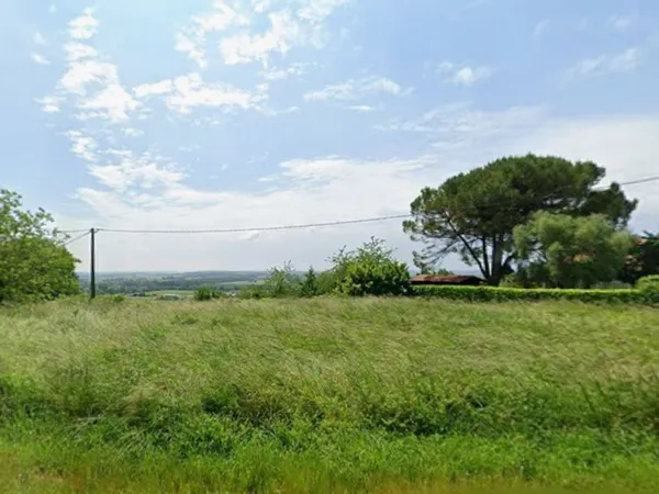Château 4 pièces 90 m²