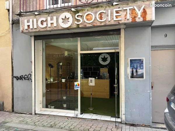 Local commercial boutique hyper centre rue piétonne