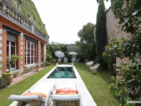 Maison 15 pièces 600 m²