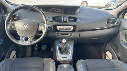 Renault Grand Scenic 1.6 dCi 130 - Bose Edition – 2015 – 131155 km – Diesel – Boîte Manuelle — photo 49