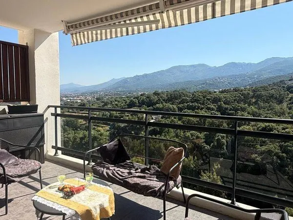 Appartement 4 pièces 82 m²