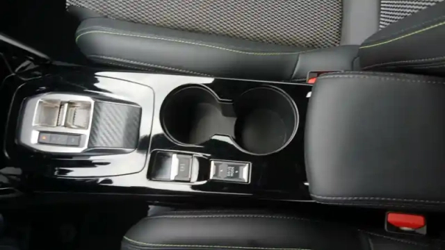 Peugeot 208 hybrid 110 e-dcs6 — photo 73