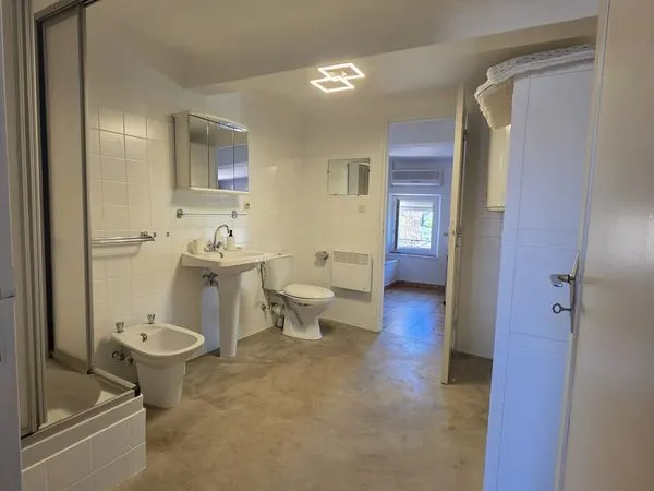 Appartement à louer à Carcès