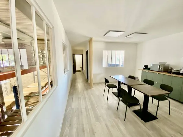 Local d'activité 314 m²
