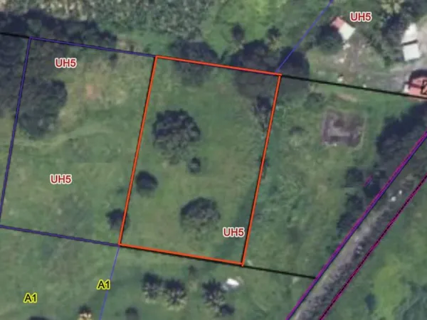 Terrain 4 026 m² Le Lamentin