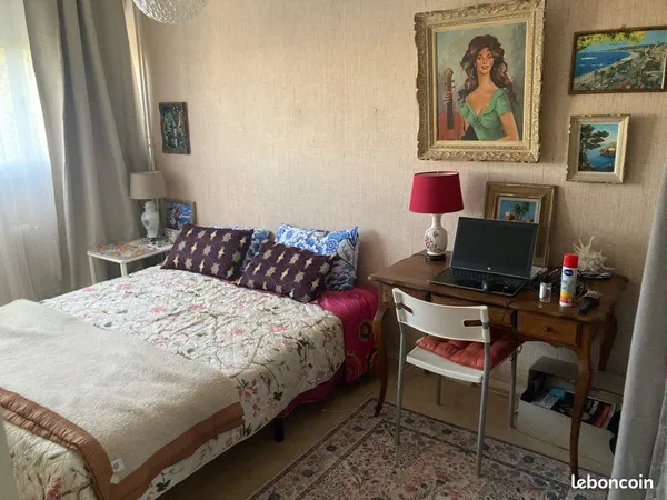 Chambre étudiant(e) confortable
