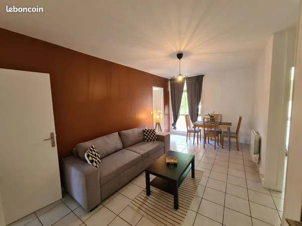 Colocation, chambre à louer Lyon 9