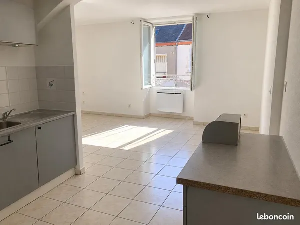 Clery st Andre, loue apt 55 m² , 2chbres