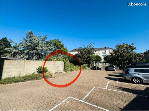 Parking à louer - quartier Chasse Royale