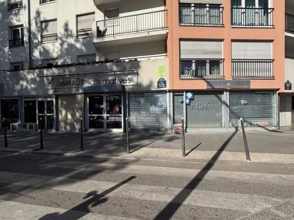 Local commercial 265 m²