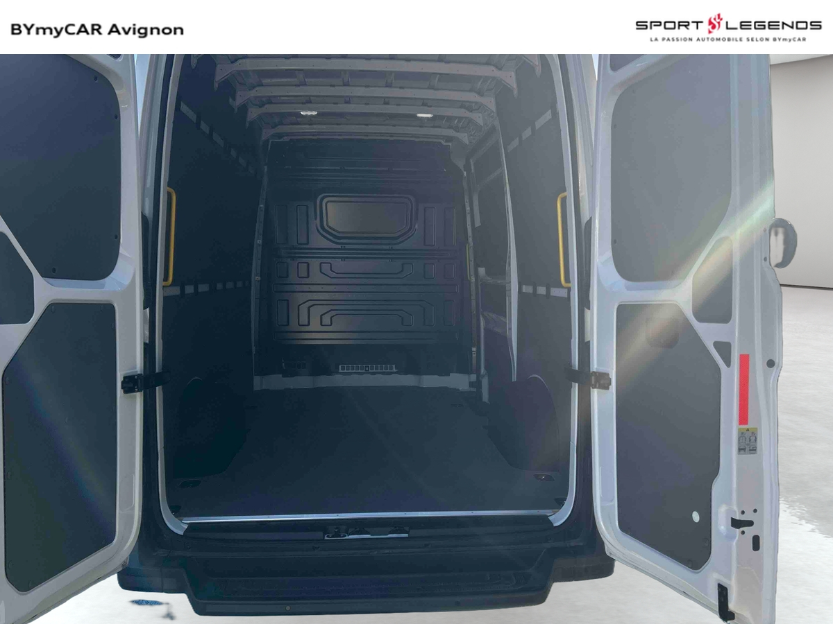 Volkswagen Utilitaires CRAFTER VAN 35 L3H3 2.0 TDI 140 CH — photo 18