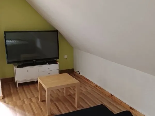 Loue studio mansardée