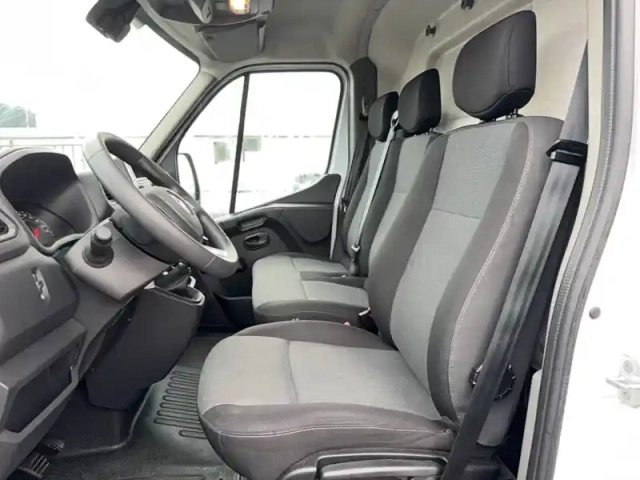 Renault Master fgn trac f3500 l3h3 blue dci 135 — photo 9