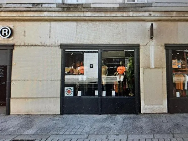 Local commercial 228 m²