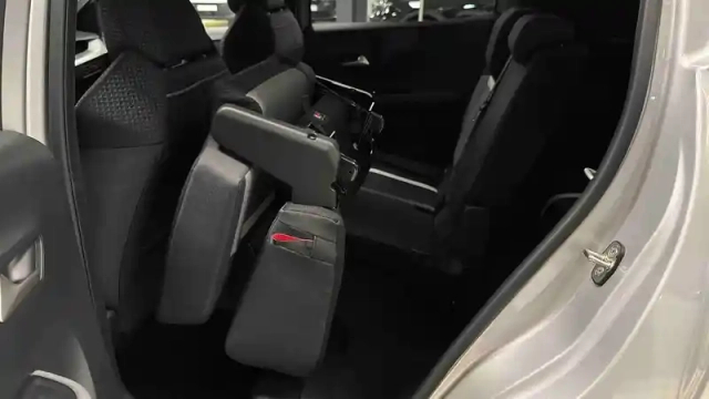 Opel Frontera 7 places 1.2 turbo hybrid 145 ch e-dct6 — photo 5