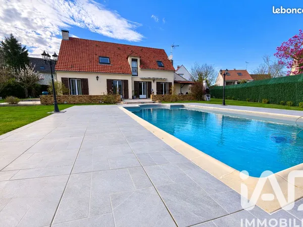 Pavillon 7 pièces 222 m²
