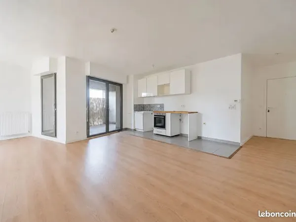 3 Pièces - 2 chambres Montreuil