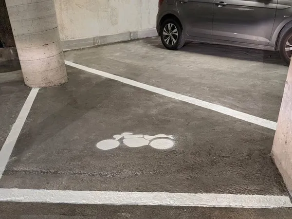 TOULOUSE centre - PARKING MOTO A LOUER