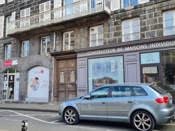 Local professionnel 100 m²