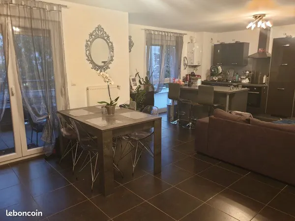T2 58 m2 avec balcon et place parking