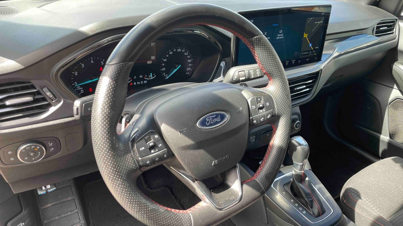 Ford Focus SW 1.0 EcoBoost 155 S&amp;S mHEV Powershift — photo 13