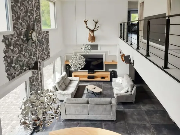 Maison contemporaine avec piscine