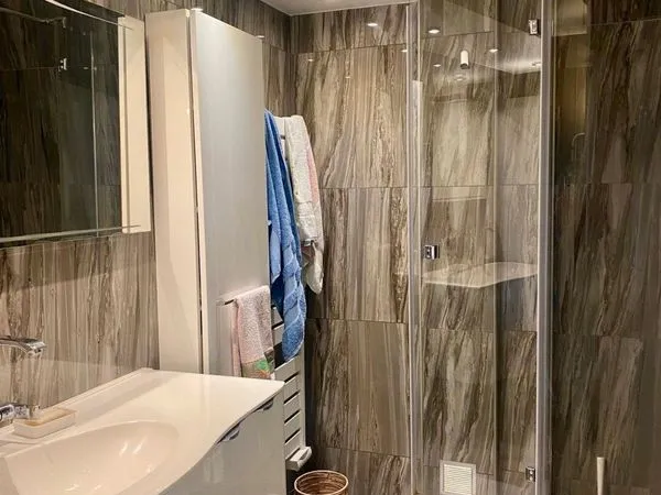 T2 48 m2 avec balcon, parking et cave à Saint-Ouen