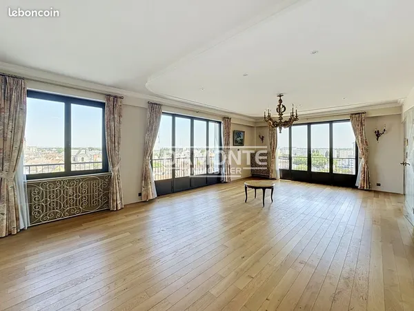 Appartement 7 pièces 195 m²