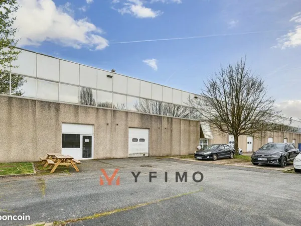 LOCAL D'ACTIVITE 8470 m² COIGNIÈRES