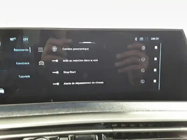 Peugeot 3008 hybrid 136 e-dcs6 — photo 22