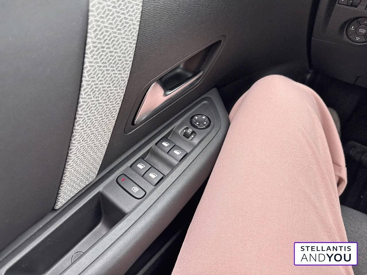 Citroën C4 puretech 130 s&s eat8 shine — photo 18
