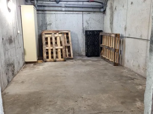 CHOISY LE ROI - local stockage en sous-sol
